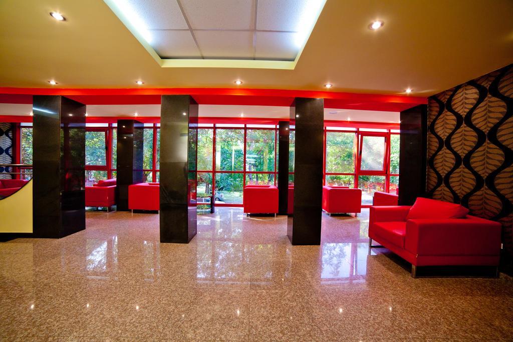 Hotel Dana อามารา ภายนอก รูปภาพ