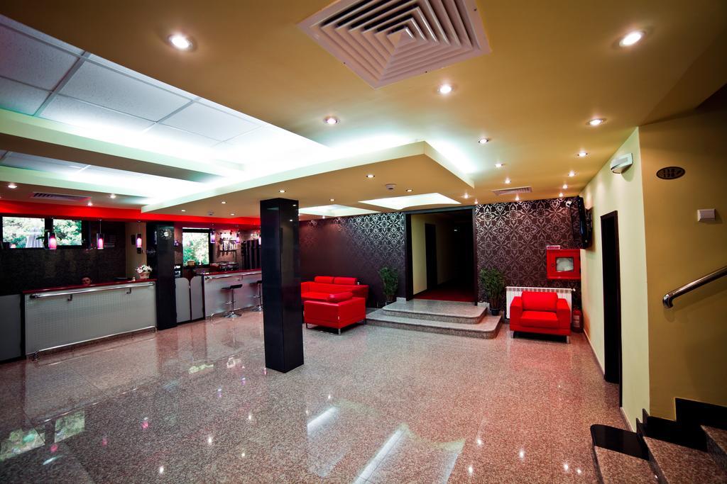 Hotel Dana อามารา ภายนอก รูปภาพ